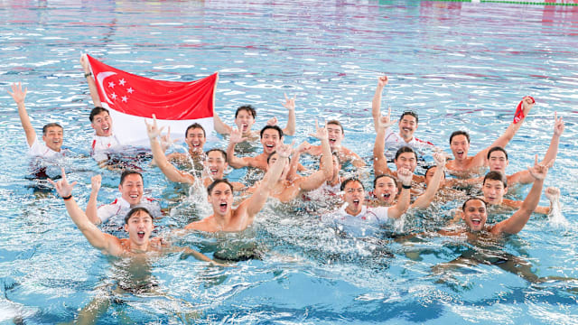 切尔西利物浦失分，利兹联逃离降级区，英超积分榜最新出炉（英超积分榜更新：切尔西、利物浦丢分，利兹联暂脱降级区）