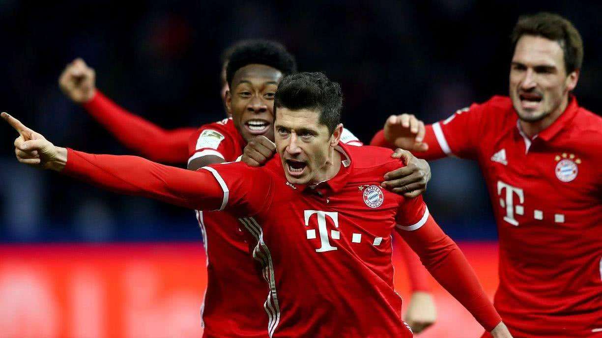 比肩东契奇！弗拉格35分追平独行侠近15年新秀最高分（弗拉格轰35分追平独行侠近15年新秀纪录，与东契奇比肩）