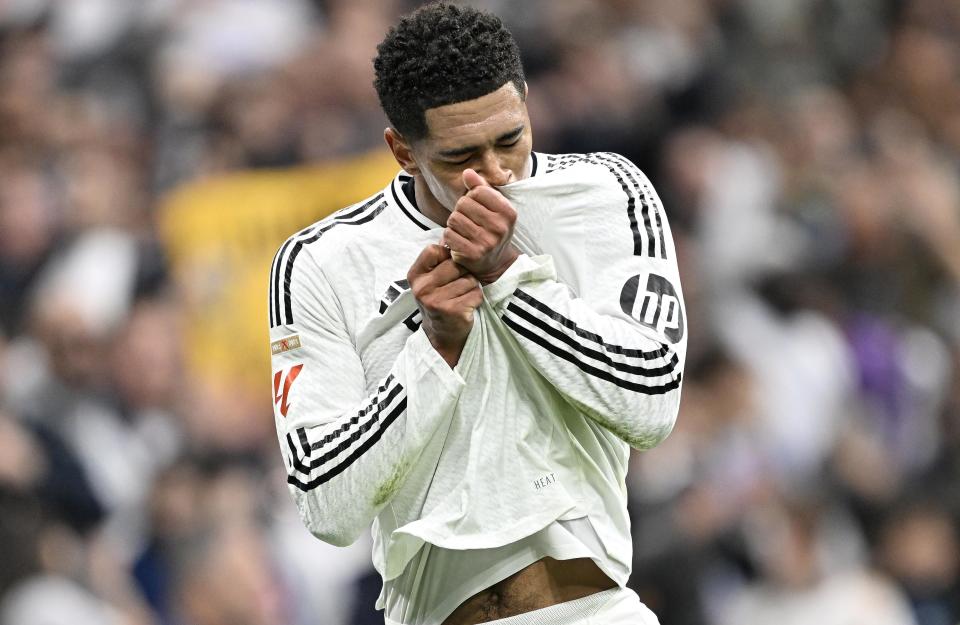 TA：FIFA在卖世界杯期间的停车证，价格是每场75至175美元（TA：FIFA将世界杯赛事停车证对外发售，单场售价75至175美元）