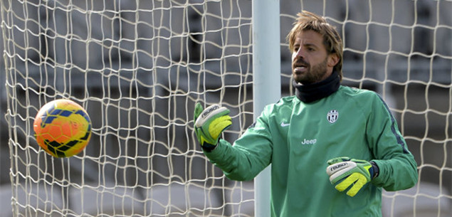 库拉索主帅：加图索一直为失败找借口，我想在世界杯踢意大利（库拉索主帅怒斥加图索总为失利找借口，盼世界杯碰意大利）