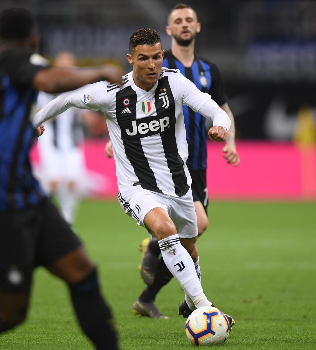 足球训练中如何提升爆发力？（足球训练提升爆发力的实用指南）