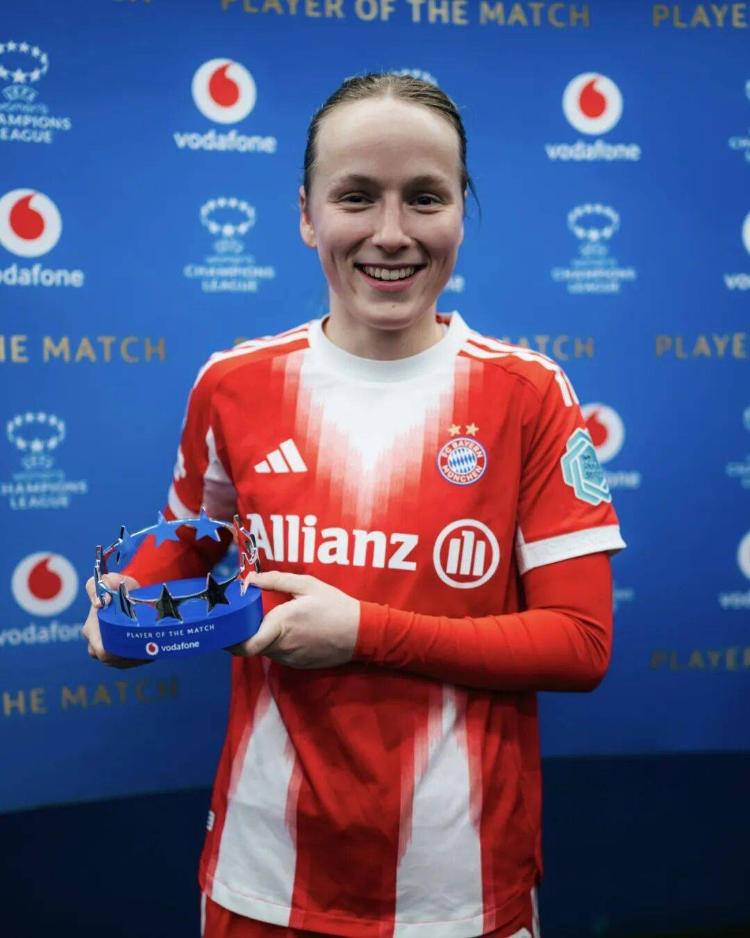 尼日利亚队队长埃孔宣布从国家队退役，期间共为国出战83场（尼日利亚队长埃孔宣布退出国家队，生涯为国出战83场）