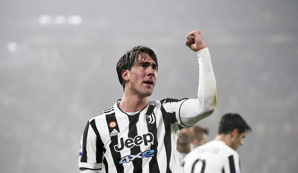 弗拉格砍下35分8篮板，莱昂纳德贡献30分，独行侠客场险胜快船