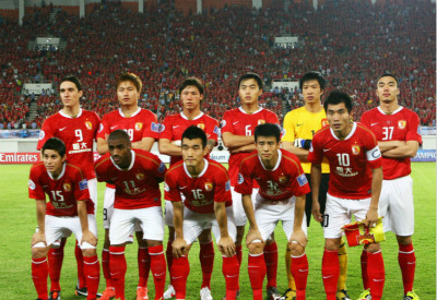 阿西尼翁：孔帕尼能让球员愿意闭着眼睛跟随他上场拼战（阿西尼翁：孔帕尼让球员愿意毫不犹豫地跟他上场拼搏）