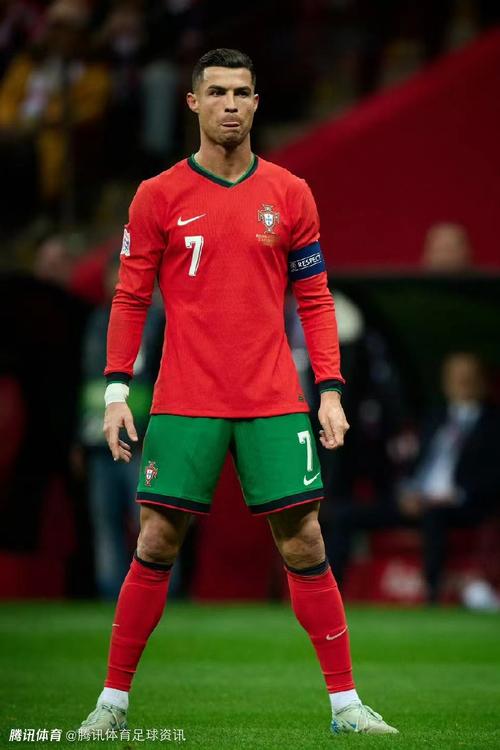 申花获得下赛季亚精联赛资格的一丝“理论希望”？2026赛季“多线平衡”必须重点考虑！（申花下季亚精联资格尚存一线生机？2026赛季多线平衡必须提上日程）