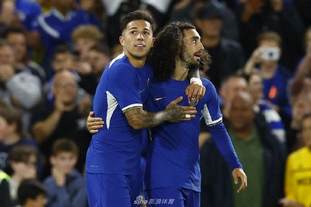 基米希打入生涯首粒欧冠乌龙，拜仁上次欧冠乌龙由阿拉巴打入（基米希首次在欧冠自摆乌龙，拜仁上一次欧冠乌龙由阿拉巴制造）