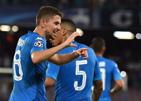 复出传射建功，内马尔率领桑托斯逃离降级区（内马尔复出一传一射，带领桑托斯脱离降级区）