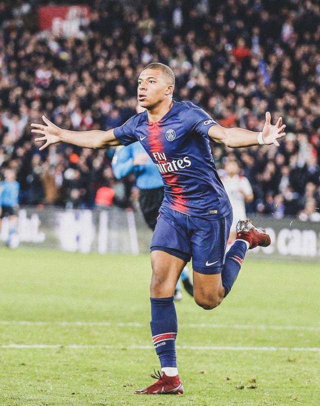 萨索洛2-2比萨，恩佐拉、马蒂奇破门，索尔茨维特读秒绝平（萨索洛2-2战平比萨：恩佐拉、马蒂奇建功，索尔茨维特压哨扳平）