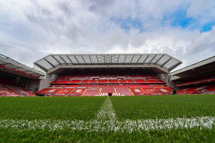 八村塁：看到浓眉身穿蓝色球衣而不是黄色，我还是会感觉奇怪（八村塁：浓眉穿蓝衣而非黄衣时，我依然觉得不习惯）