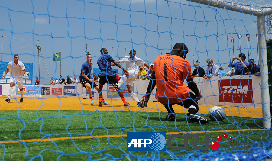 程进：弗兰克希望球迷不只是记得他一人，继续支持新一代球员（程进：弗兰克盼球迷不只记得他，更要支持新生代球员）