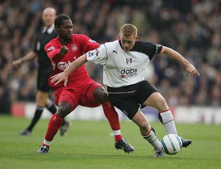 巴萨官方：拉菲尼亚继续进行个人训练，处在康复的最后阶段（巴萨通报：拉菲尼亚继续单独训练，康复进入收尾阶段）